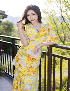 《女人上厕正面现B毛图片-边缘行者电影》