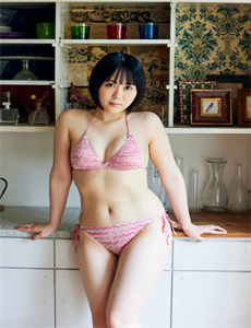 《初恋风暴-半妖乳娘》